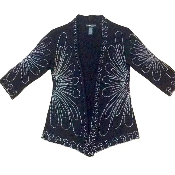 Once Again | Embroidered Open Top - Picture 1 of 5